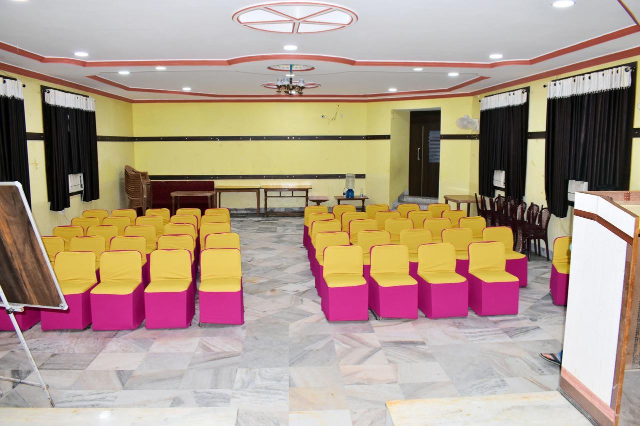 Hotel Triveni Balangir Exterior photo